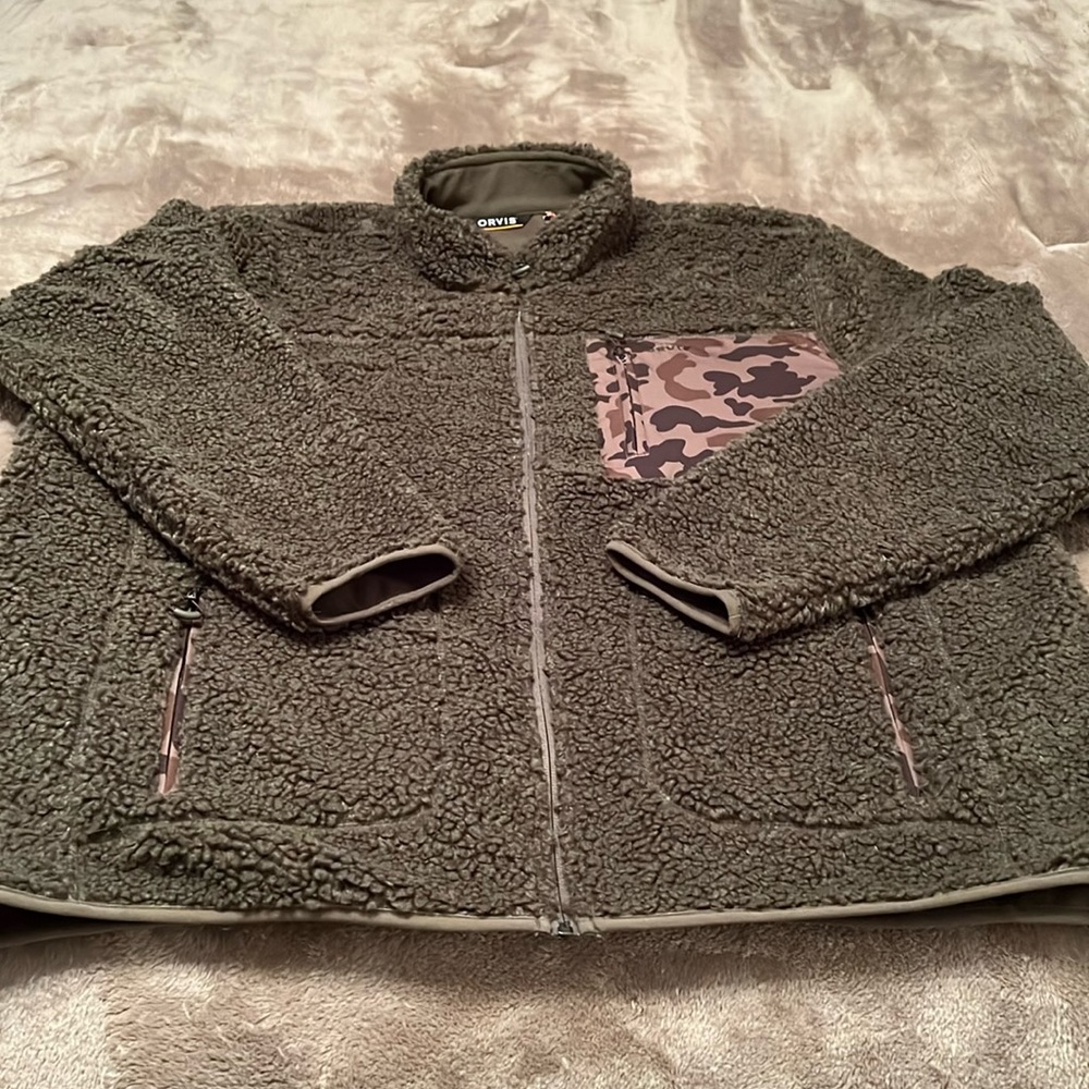 Mens XXL ORVIS brand heavyweight fleece jacket.